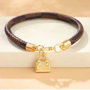 NEW trendy brown checkered bracelet